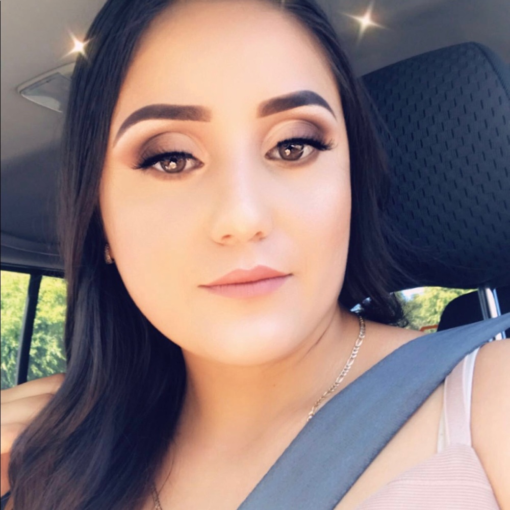 Meet your Posher, Maria